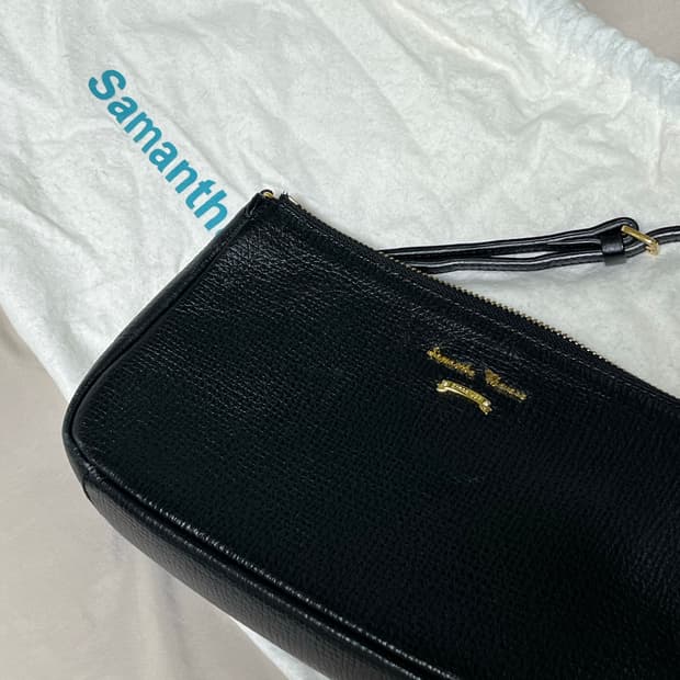 사만다타바사 블랙레더 크로스백