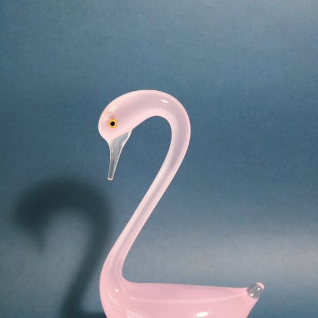 🦢 Japan Multi Glass Pink Swan Object
