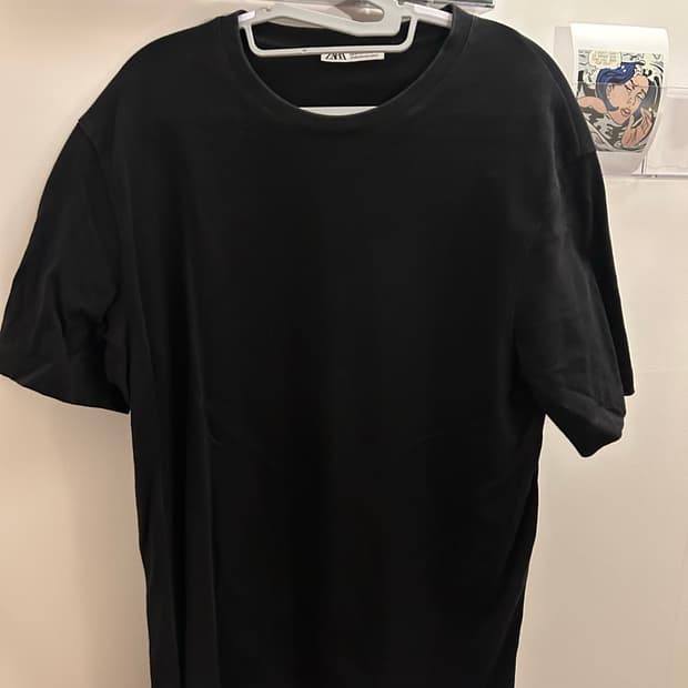 자라 블랙 반팔티