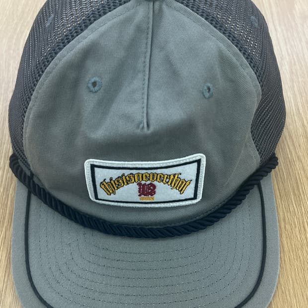 디스이즈네버댓 모자