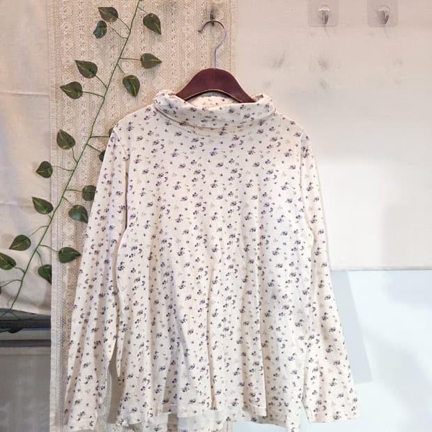 잔꽃 목폴라 슬리브