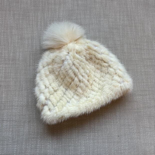 city gee 폭스밍크 방울 비니 모자