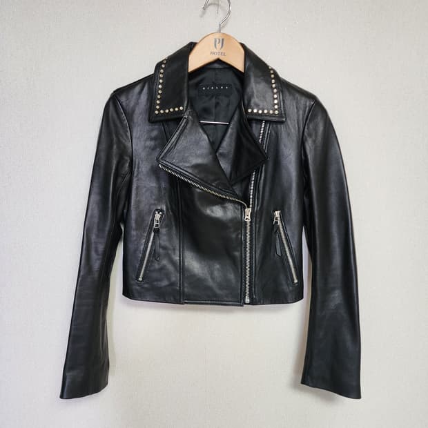시슬리 블랙 스터드 양가죽 라이더 자켓