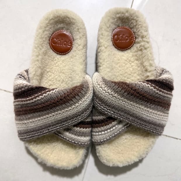 클로에 웨이비 캐시미어 시어링 슬라이드(미착용)