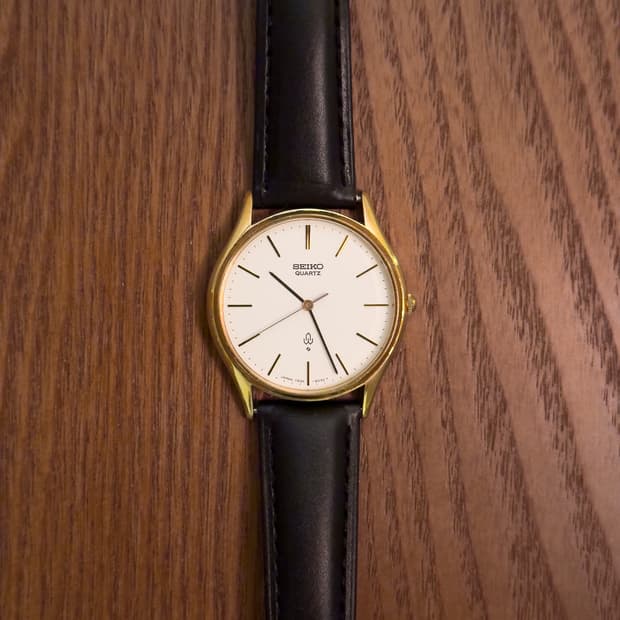 [희귀/중고] 빈티지 세이코 샤리오 골드 화이트 다이얼 슬림 드레스 워치