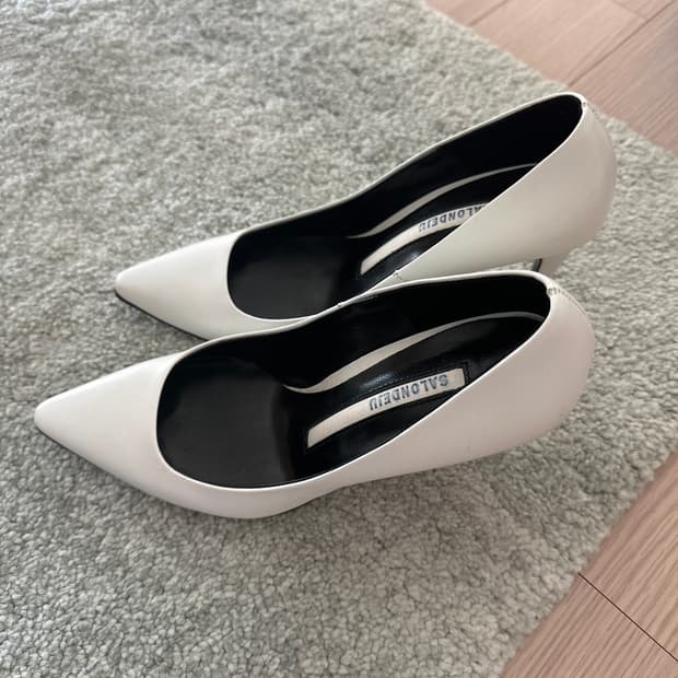 SALONDEJU 살론드쥬 화이트 스틸레토힐 36.5