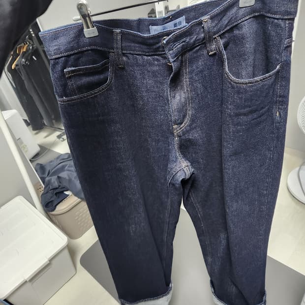 유니클로jw 스트레이트진 31사이즈