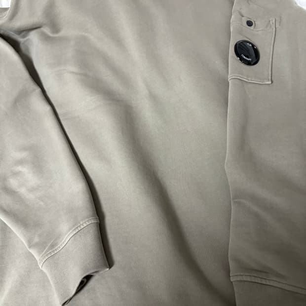 [실착2회] CP컴퍼니 박스핏 맨투맨 카키