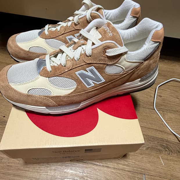 뉴발란스 992 메이드 인 USA 스위트 카라멜 칼슘
