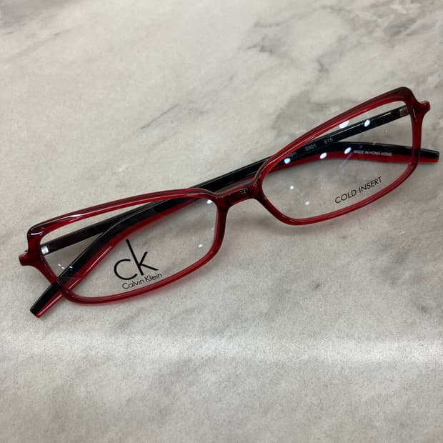 캘빈클라인 CK 씬 레드블랙 소프트 스퀘어 뿔테 안경
