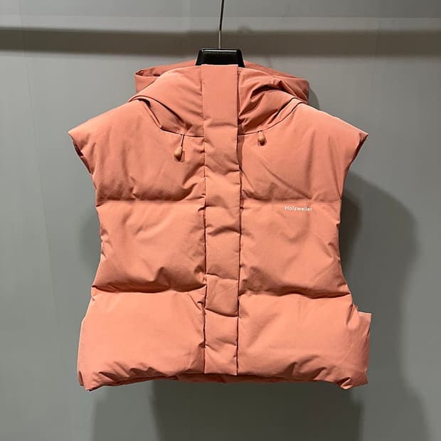 (정품/새상품) 홀츠베일러 여성 덕다운 크롭 후드 베스트