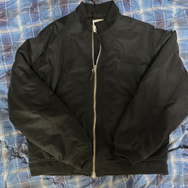 엔벨로프 쿠네토 봄버 블랙 3사이즈 판매합니다.