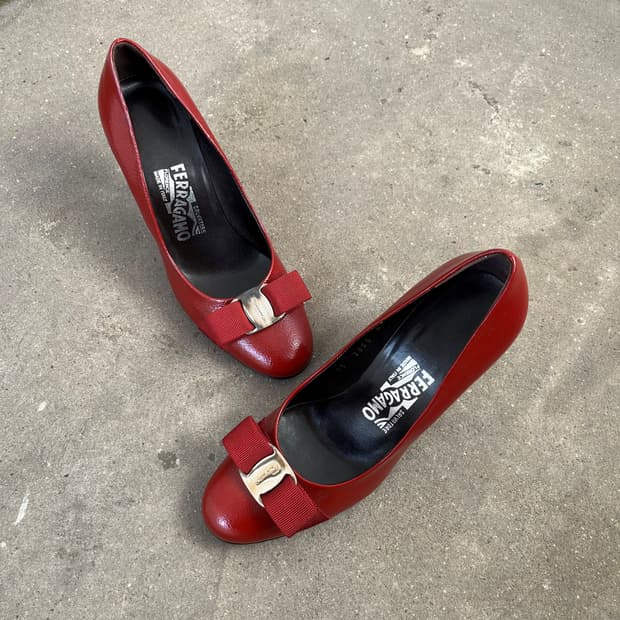 Salvatore Ferragamo 레드컬러 펌프스 힐