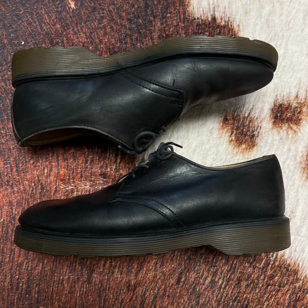 [240] 닥터마틴 MIE 여성 3홀 로퍼 블랙 UK5