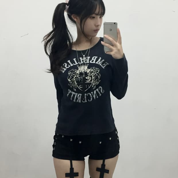 [PENDORA] 펜도라 y2k 글리터 롱슬리브