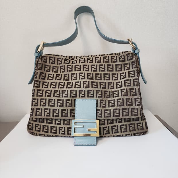 정품 펜디 쥬카 맘마백