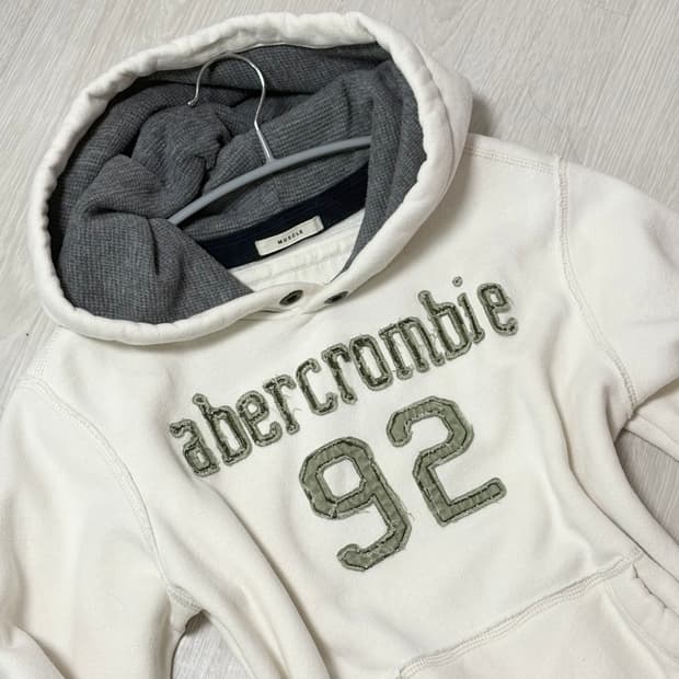 대대장) 아베크롬비 말차 로고 슬림핏 후드티