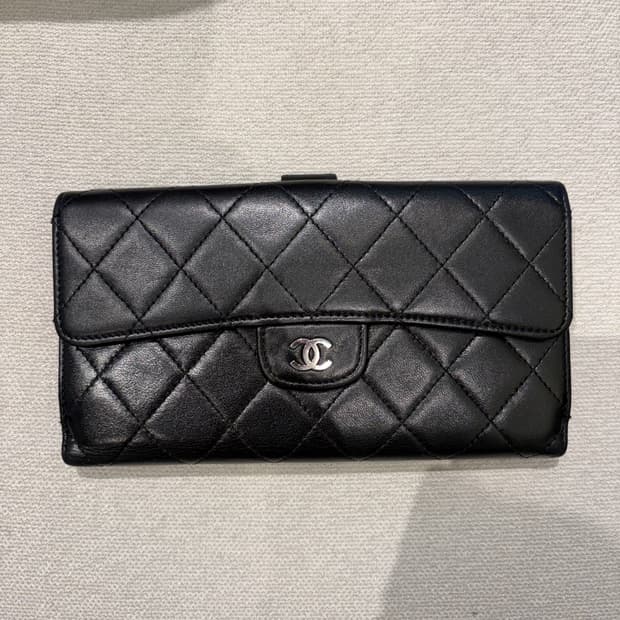 샤넬 블랙 클래식 램스킨 장지갑