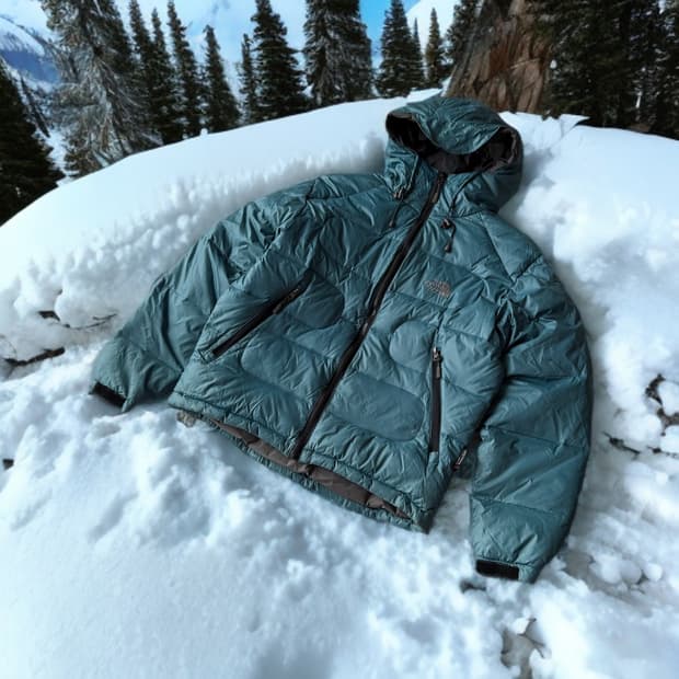 노스페이스 퍼텍스 퀀텀 경량패딩 M-L