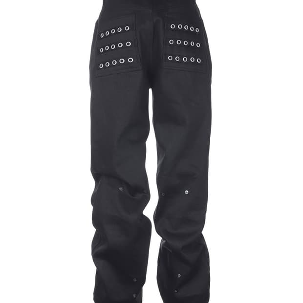 비엑세스 Eyelet Button Black Jeans