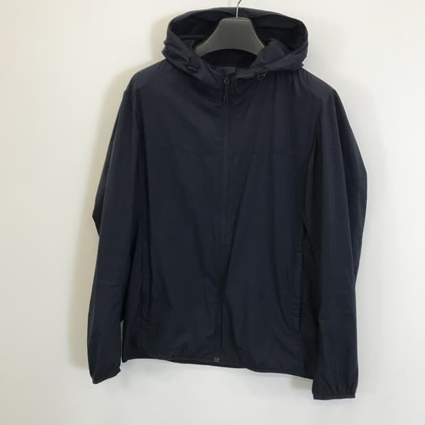 유니클로 포켓터블 UV 바람막이 네이비 [L]