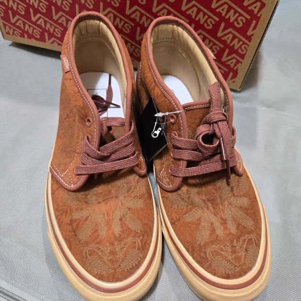 반스X화이트마운티니어링 Chukka 49 Dx