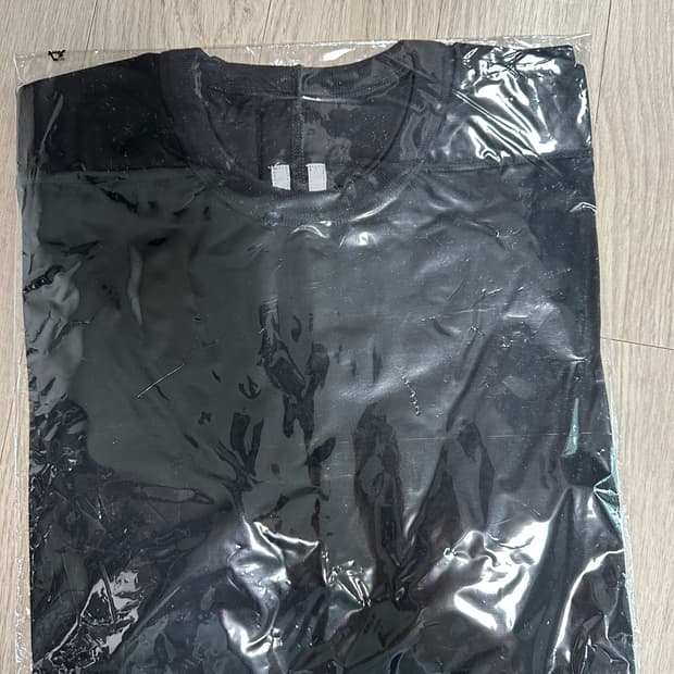 릭오웬스 남성 블랙 반팔티 XL 새상품