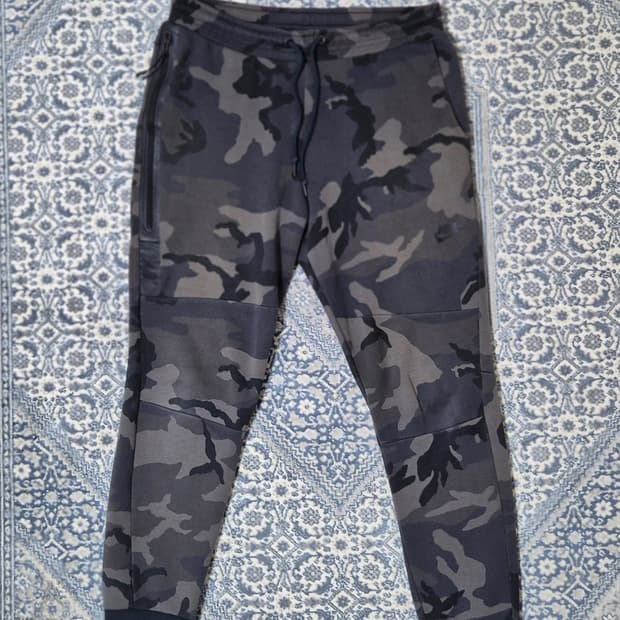 나이키 테크팩 조거 팬츠 그레이카모 (M)