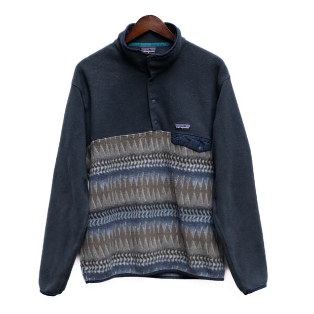 18FW 파타고니아 신칠라 스냅-티 플리스 네이비/숏헤어 멀티 패턴