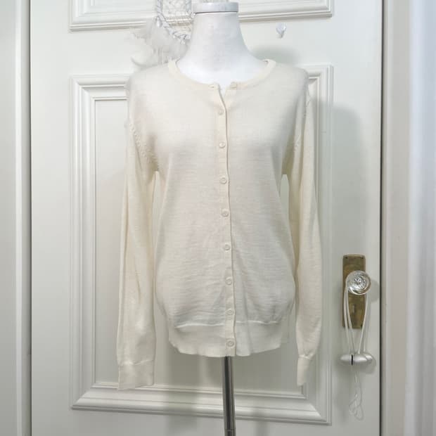 ivory spring basic caridgan(size-M)
