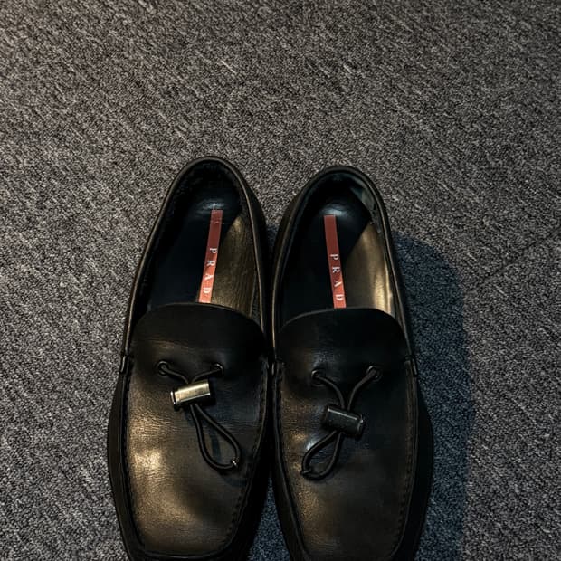 프라다스포츠 토글 로퍼 uk9