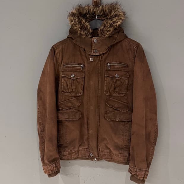 (첫번째 사진은 이전판매자분 사진입니다) 인더애틱 자켓