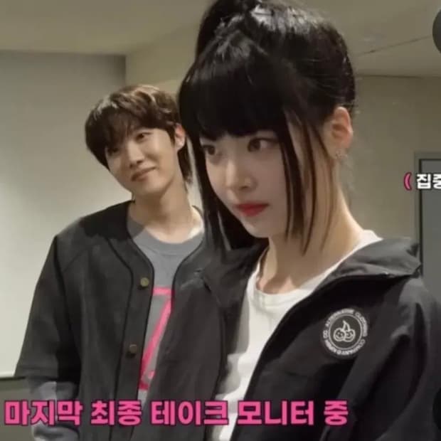 르세라핌 은채 크롭 바람막이