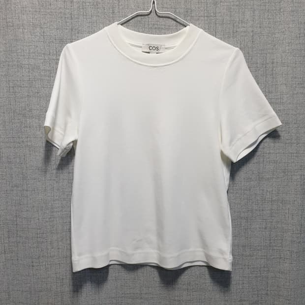 COS 코스 흰색 반팔 티셔츠 xs