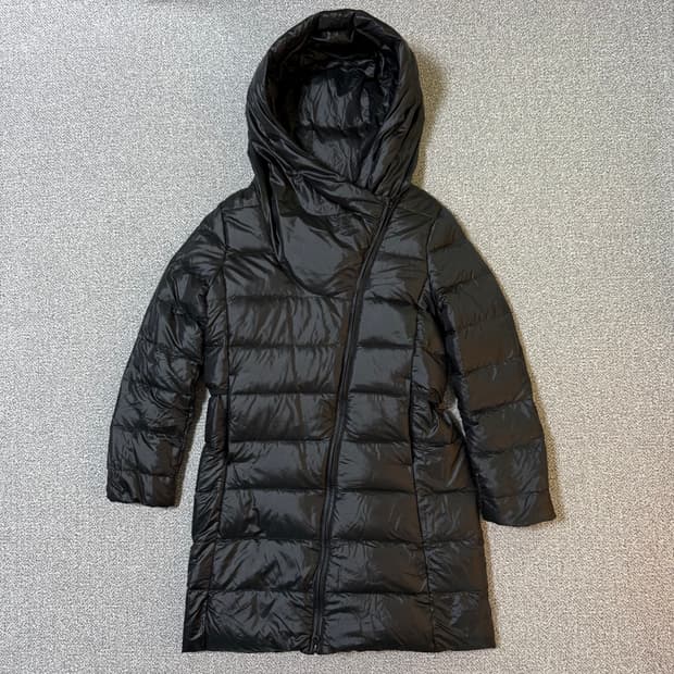 [정가 23만원] 나이키 우먼스 패딩 M