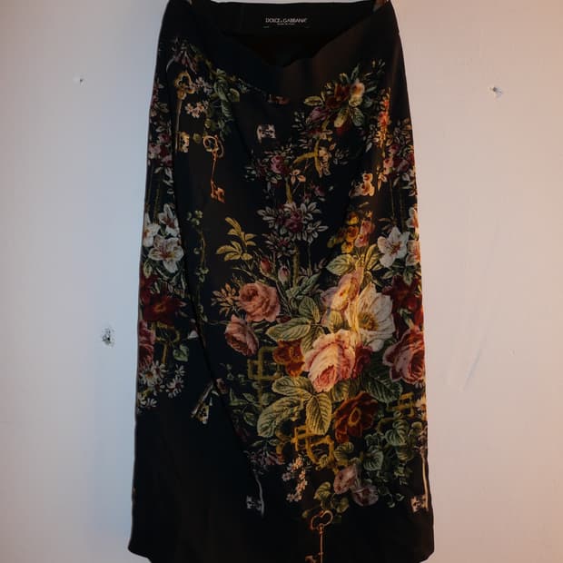 90's Dolce & Gabbana floral skirt