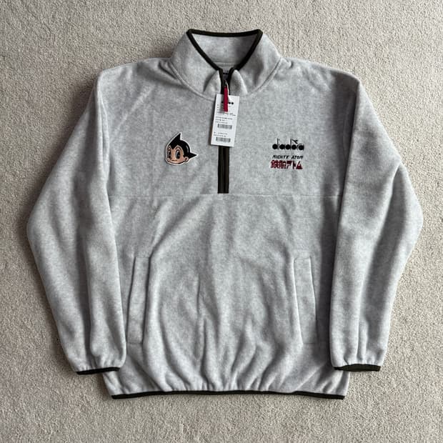 디아도라 아톰 배색 플리스 하프 집업