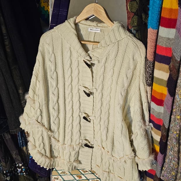 떡볶이단추 사와코 후드 케이프