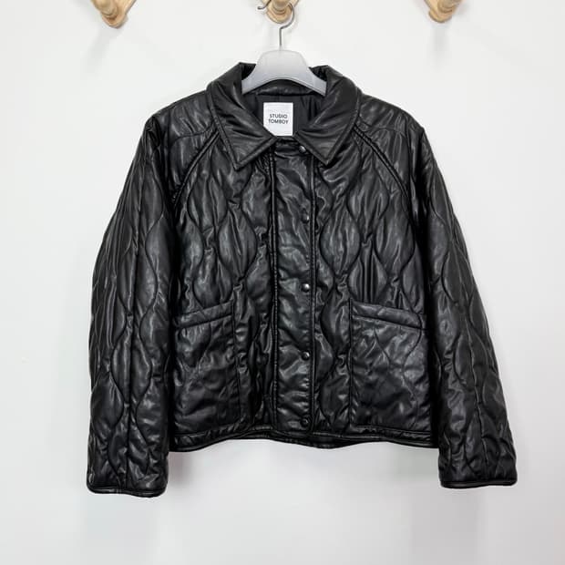 스튜디오톰보이 퀄팅 레더자켓 23년도