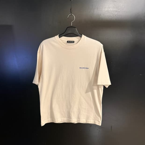 발렌시아가 반팔 티셔츠