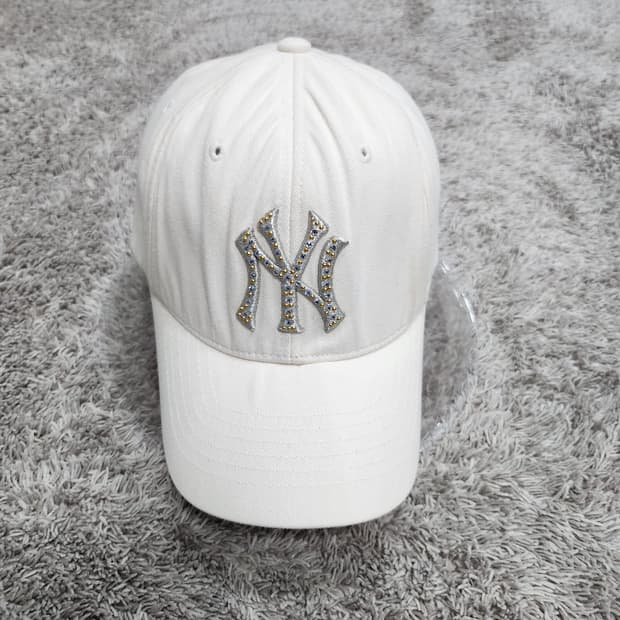 MLB 뉴욕양키스 홀리데이 크리스탈캡