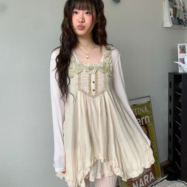 axes femme, chiffon dress