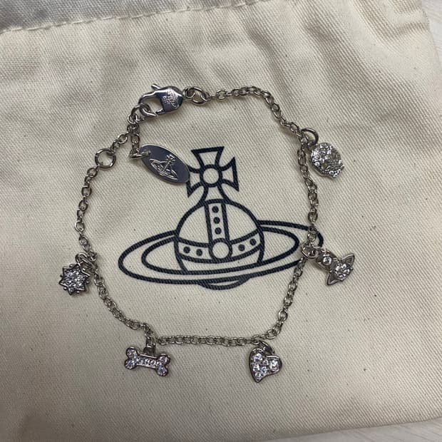 비비안웨스트우드 팔찌 브란디타 참 실버 브레이슬릿