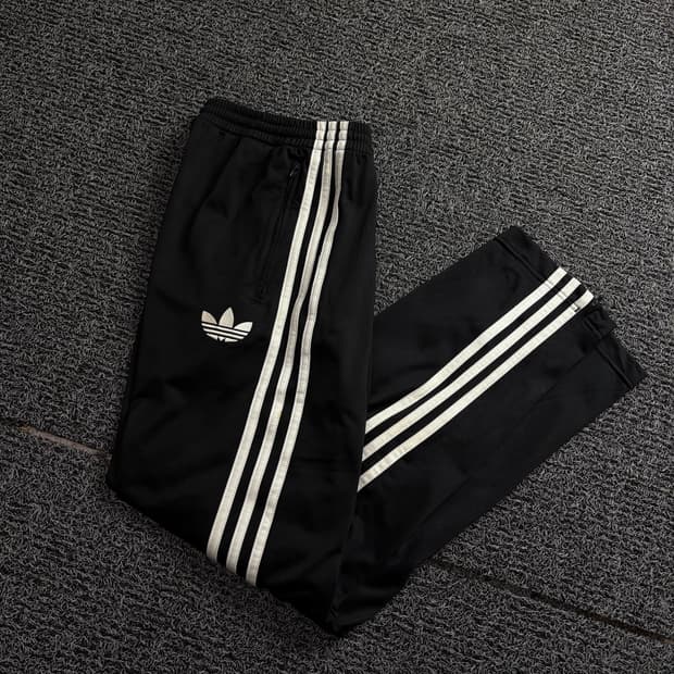 아디다스 파이어버드 og 와이드 트랙팬츠 블랙 1556