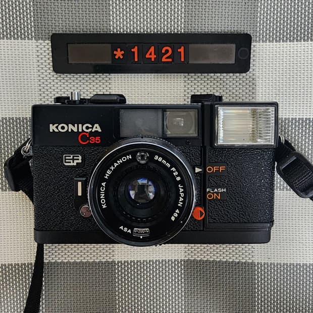 코니카 C 35 EF 필름카메라