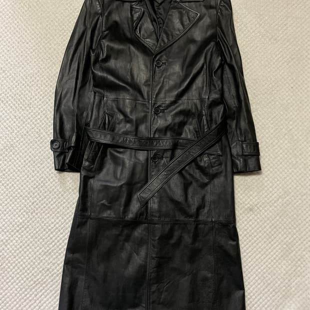 광희시장 웨스턴 무드 카우하이드 소가죽 3버튼 라펠 롱 레더 카 코트