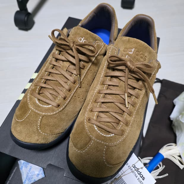 [275] 아디다스x웨일즈보너 카린타 스웨이드 팝니다