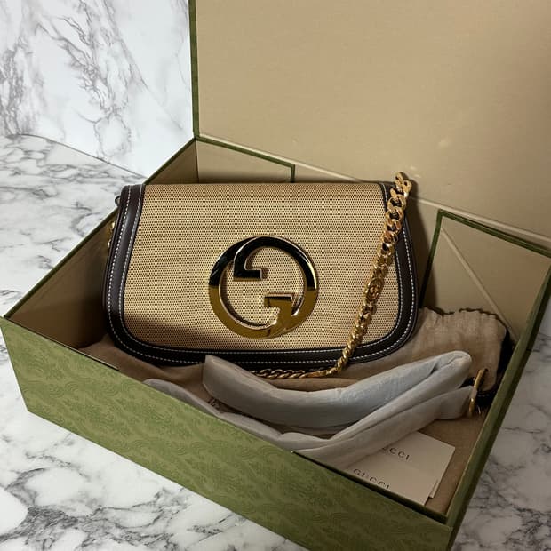 {새상품} 구찌 블론디 체인 숄더 크로스백

