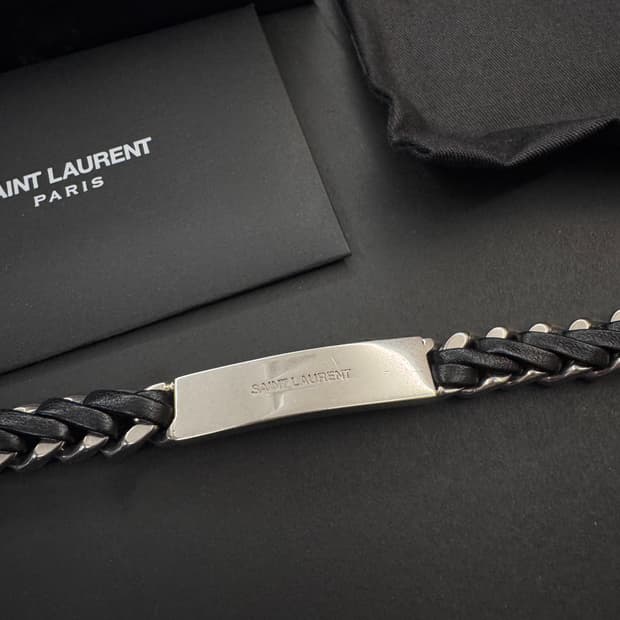 생로랑 레더크롬 브레이슬릿 팔찌