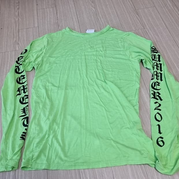 베트* 라임색 프린팅 긴팔 빈티지 티셔츠(95)